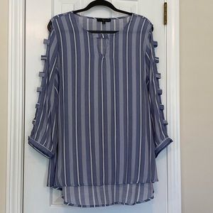 Lightweight Blouse with Cutout Sleeves